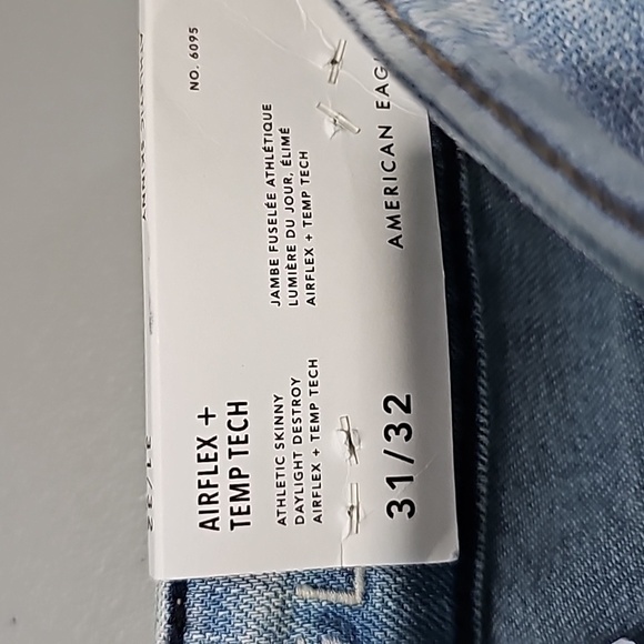 American Eagle temp tech daylight destroy airflex 31x32 athletic skinny jeans - Picture 6 of 7